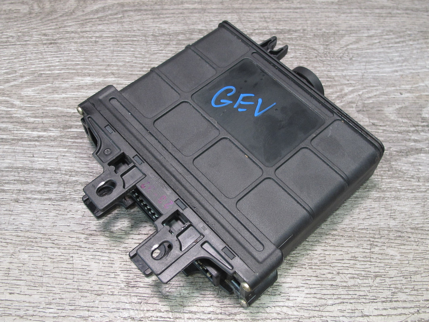 01-03 VW Eurovan T4 2.8L Automatic Transmission Control Module 01P927733CE OEM