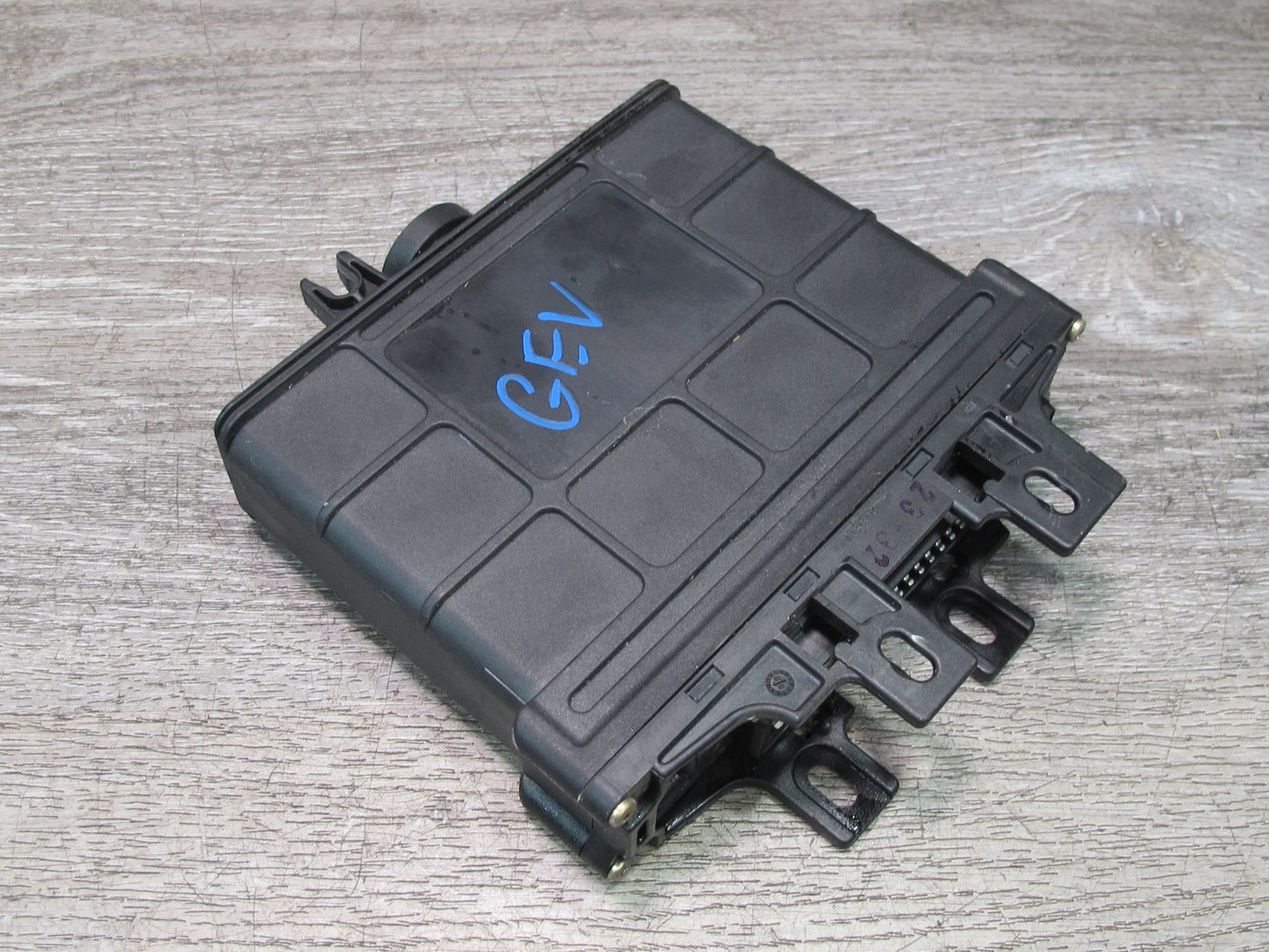 01-03 VW Eurovan T4 2.8L Automatic Transmission Control Module 01P927733CE OEM