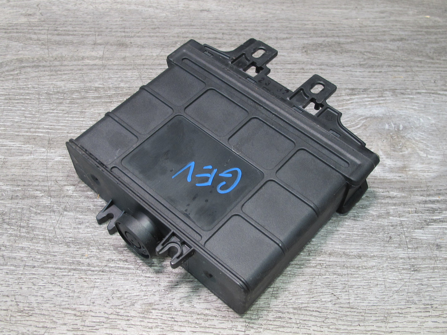 01-03 VW Eurovan T4 2.8L Automatic Transmission Control Module 01P927733CE OEM