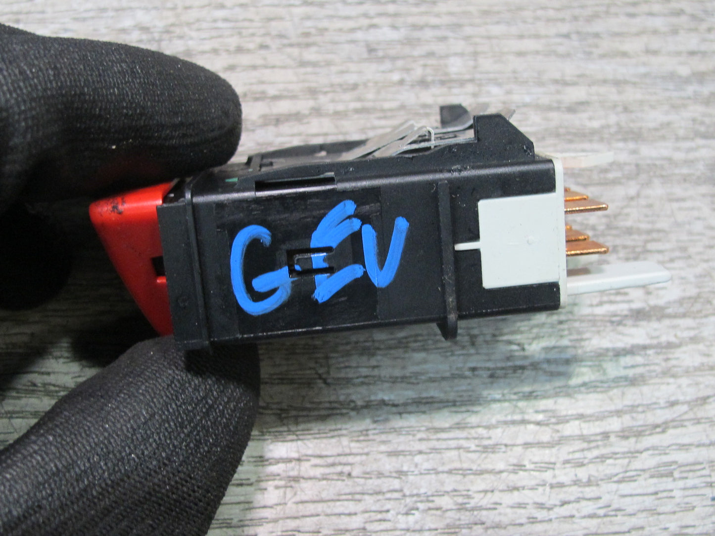 97-03 VW Eurovan T4 Emergency Hazard Flasher Light Button Switch 6N0953235 OEM
