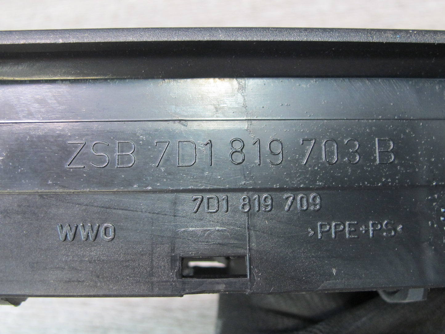 99-03 VW Eurovan T4 Set of 3 Dash Front Left Center Right Air Vent OEM