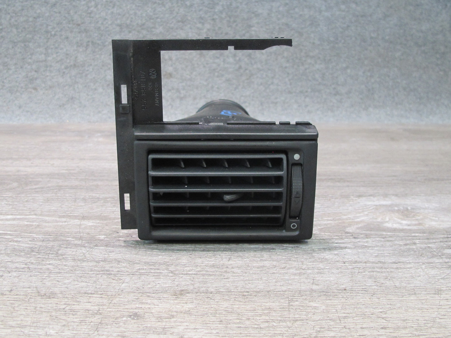 99-03 VW Eurovan T4 Set of 3 Dash Front Left Center Right Air Vent OEM