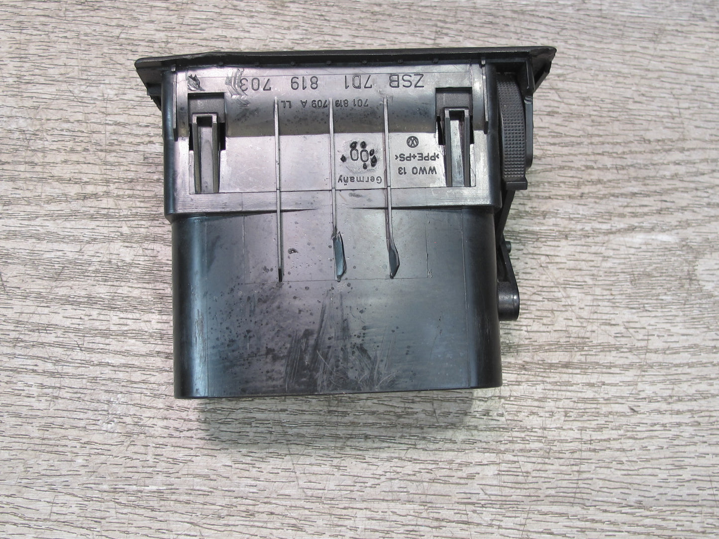 99-03 VW Eurovan T4 Set of 3 Dash Front Left Center Right Air Vent OEM