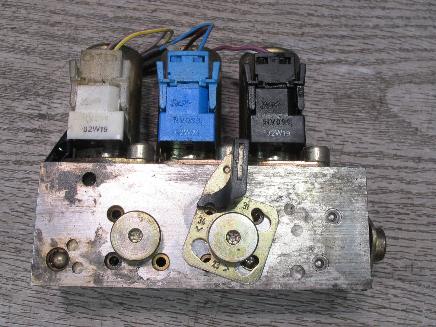 01-06 BMW E46 330Ci Convertible TOP Hydraulic Cylinder Pump Valve Block Set OEM