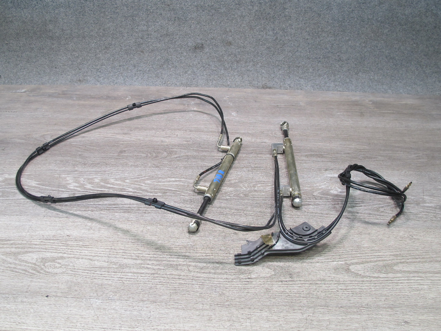01-06 BMW E46 330Ci Convertible TOP Hydraulic Cylinder Pump Valve Block Set OEM