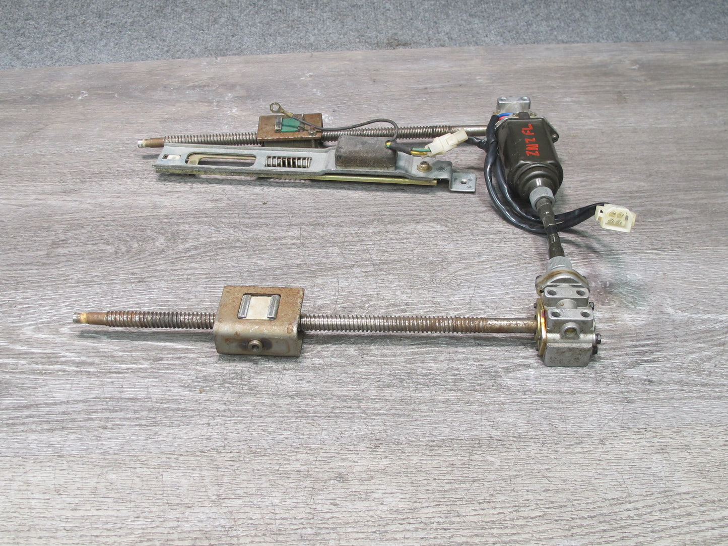 86-89 Nissan Z31 300ZX 2+0 Front Left Seat Adjust Motor Support Bracket OEM