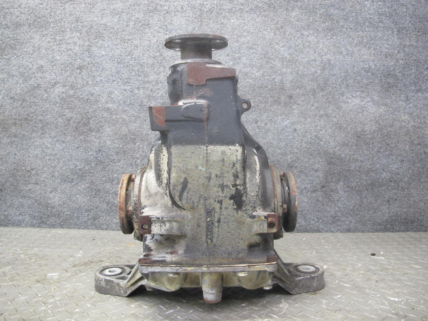 96-99 BMW E36 328i 328iC M52 A/T Rear Differential Carrier 3.91 Ratio 50k Miles