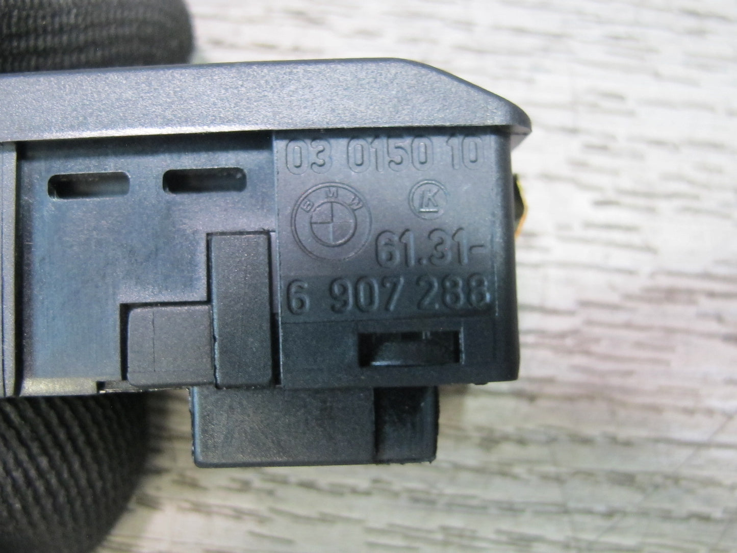 01-06 BMW E46 325Ci 330Ci Sunroof Control Button Switch 6907288 OEM