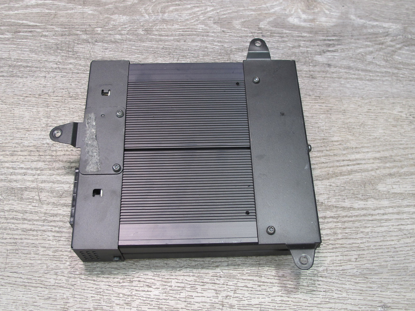 01-06 BMW E46 325Ci 330Ci Coupe Harman Kardon Audio Amplifier AMP 6946985 OEM