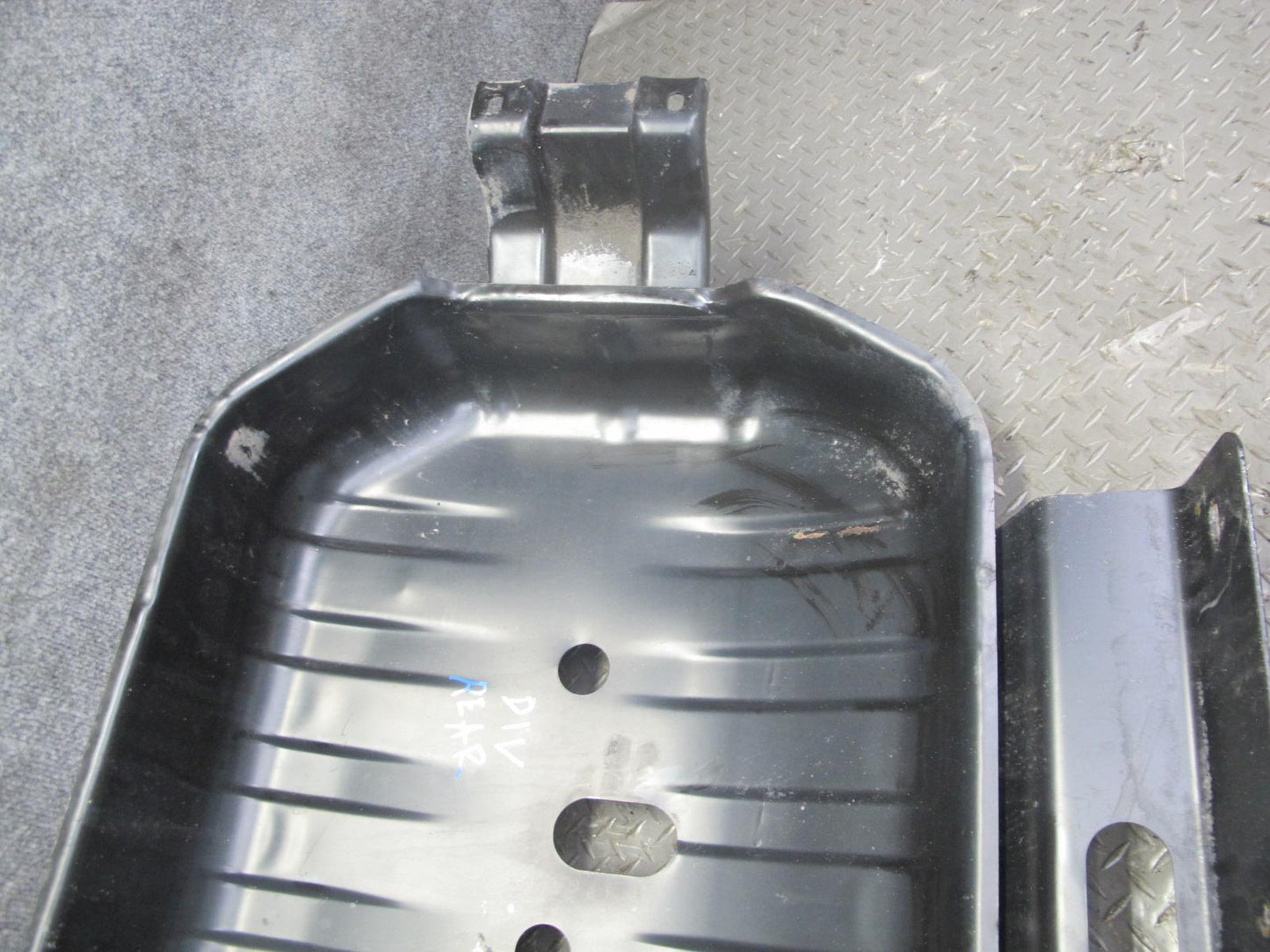 99-01 Isuzu Vehicross Rear Lower Gas Fuel Tank Skid Plate Shield Cover OEM