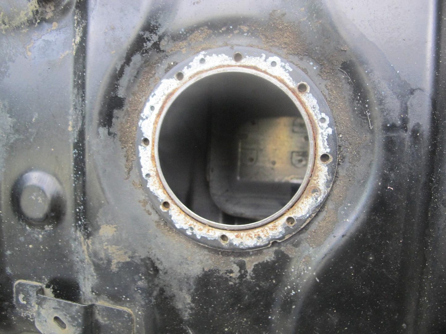 99-01 Isuzu Vehicross Gas Fuel Tank & Filler Neck Pipe OEM