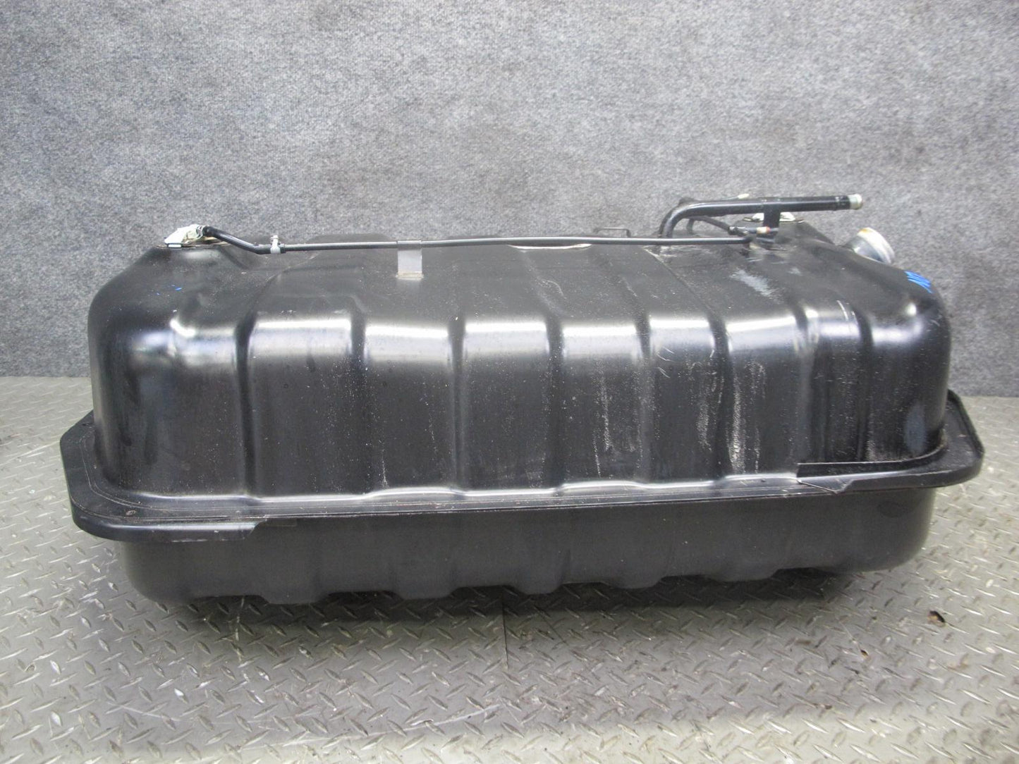 99-01 Isuzu Vehicross Gas Fuel Tank & Filler Neck Pipe OEM