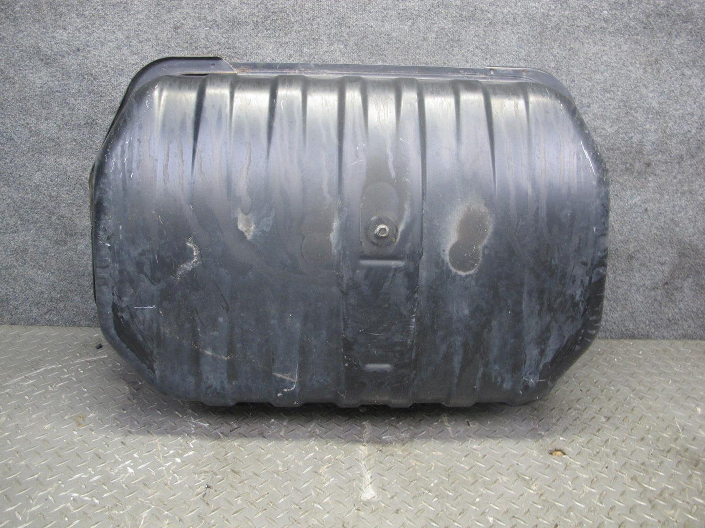99-01 Isuzu Vehicross Gas Fuel Tank & Filler Neck Pipe OEM