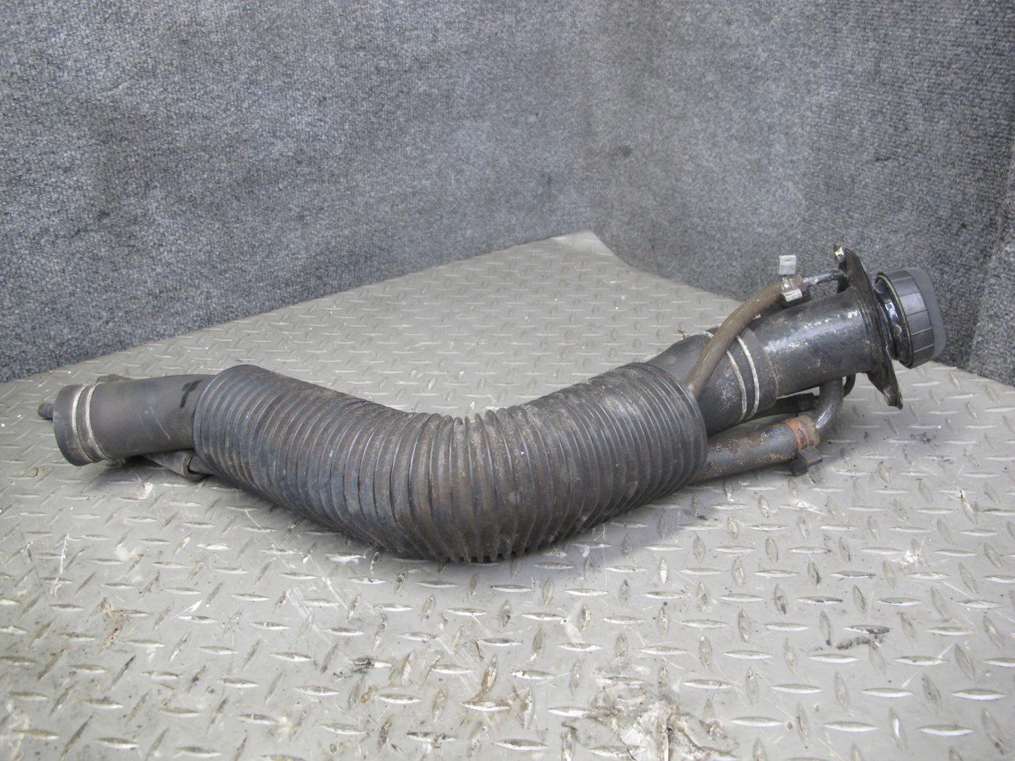 99-01 Isuzu Vehicross Gas Fuel Tank & Filler Neck Pipe OEM