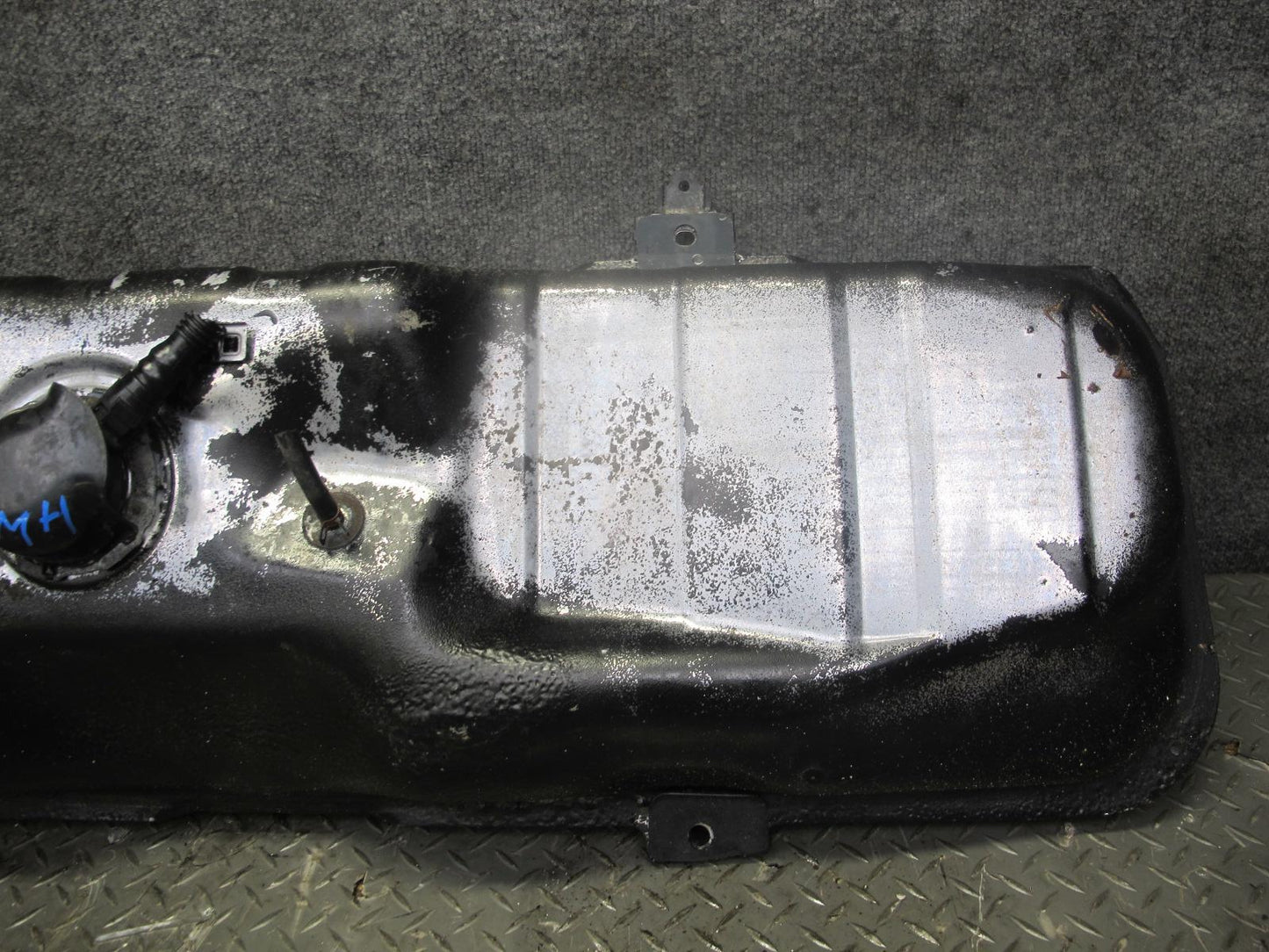 00-05 Toyota MR2 Spyder ZZW30L 1ZZFE Fuel Tank Unit OEM