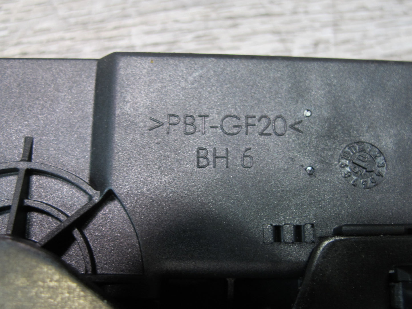 01-06 BMW E46 325Ci 330Ci Rear Trunk Lid Lock Latch Actuator OEM