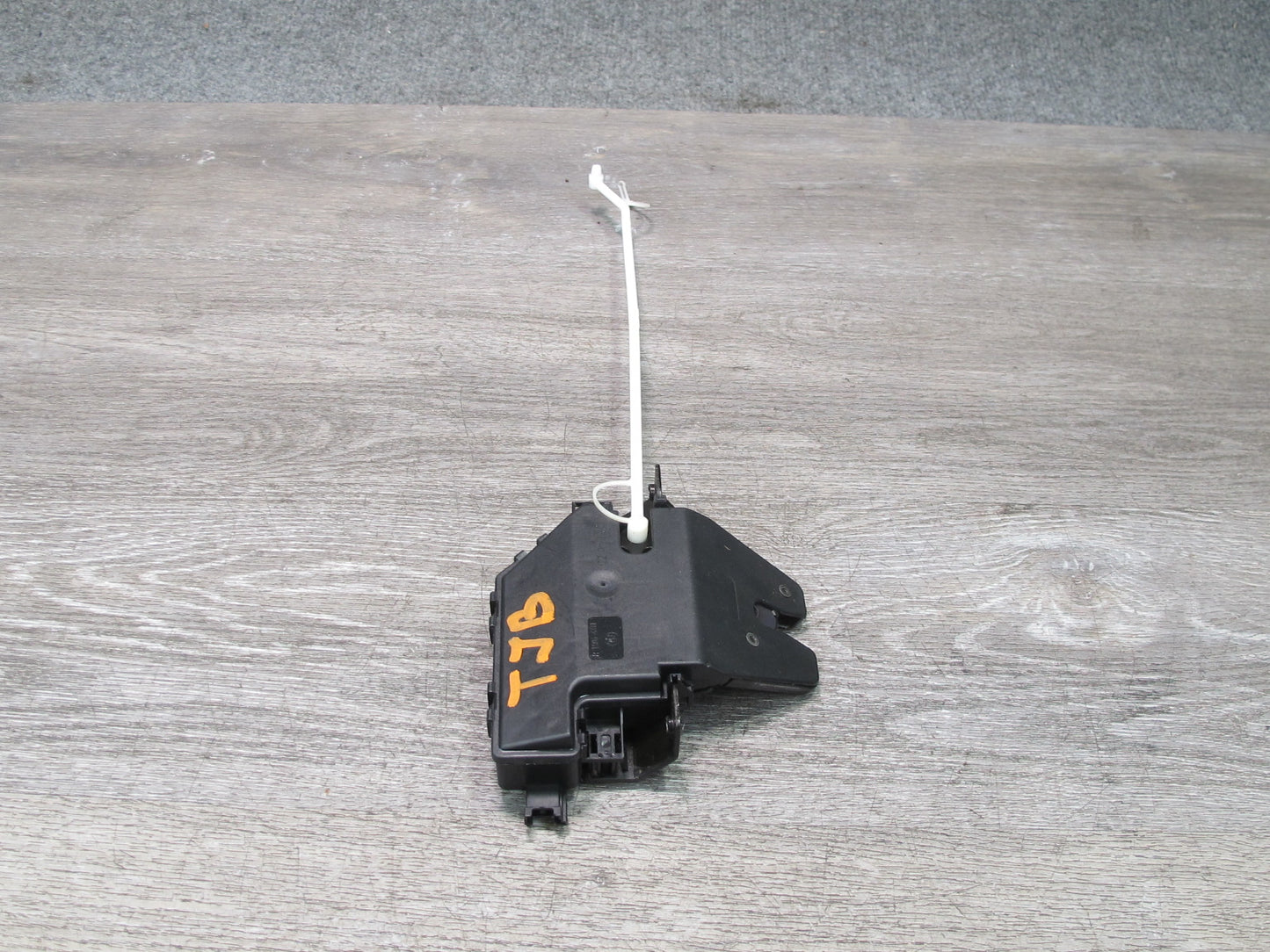 01-06 BMW E46 325Ci 330Ci Rear Trunk Lid Lock Latch Actuator OEM