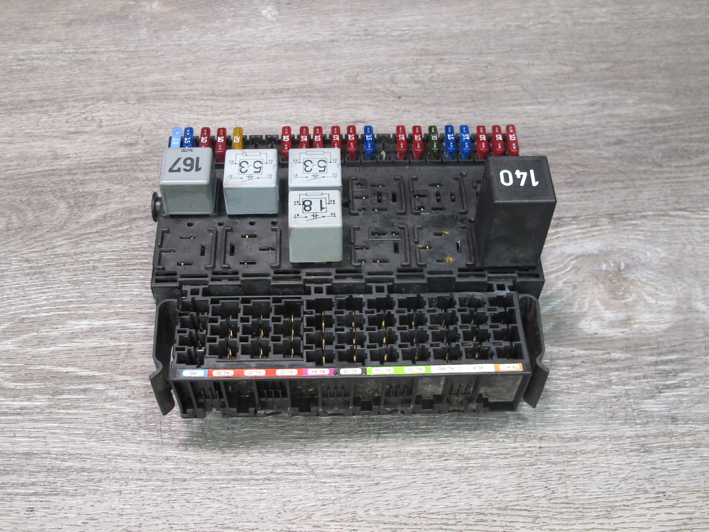 99-03 VW Eurovan T4 Fuse Relay Box Module 357937039 OEM
