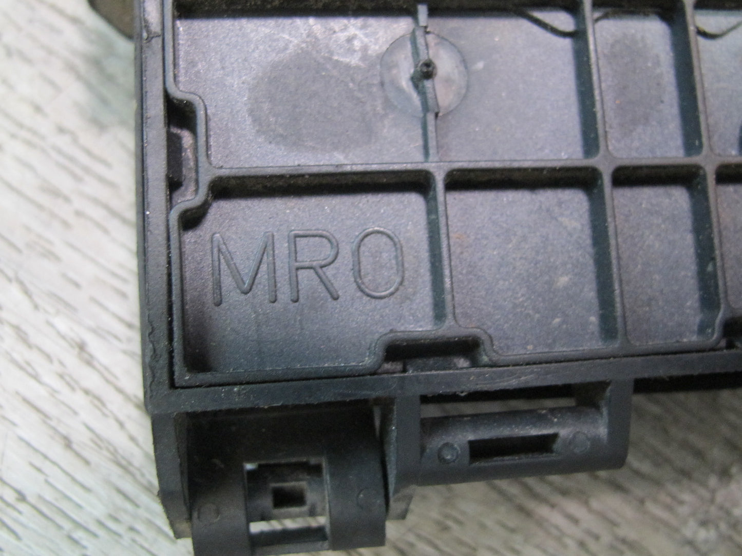 99-03 VW Eurovan T4 Positive Battery Cable Terminal Junction Fuse Box OEM