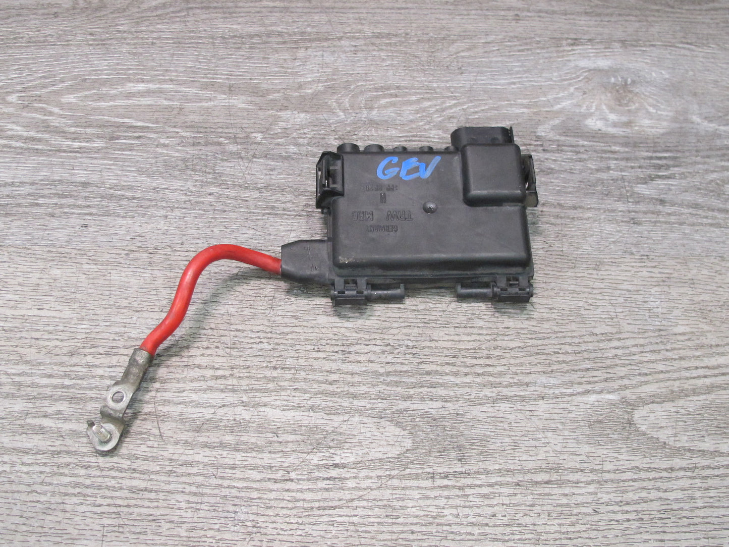 99-03 VW Eurovan T4 Positive Battery Cable Terminal Junction Fuse Box OEM