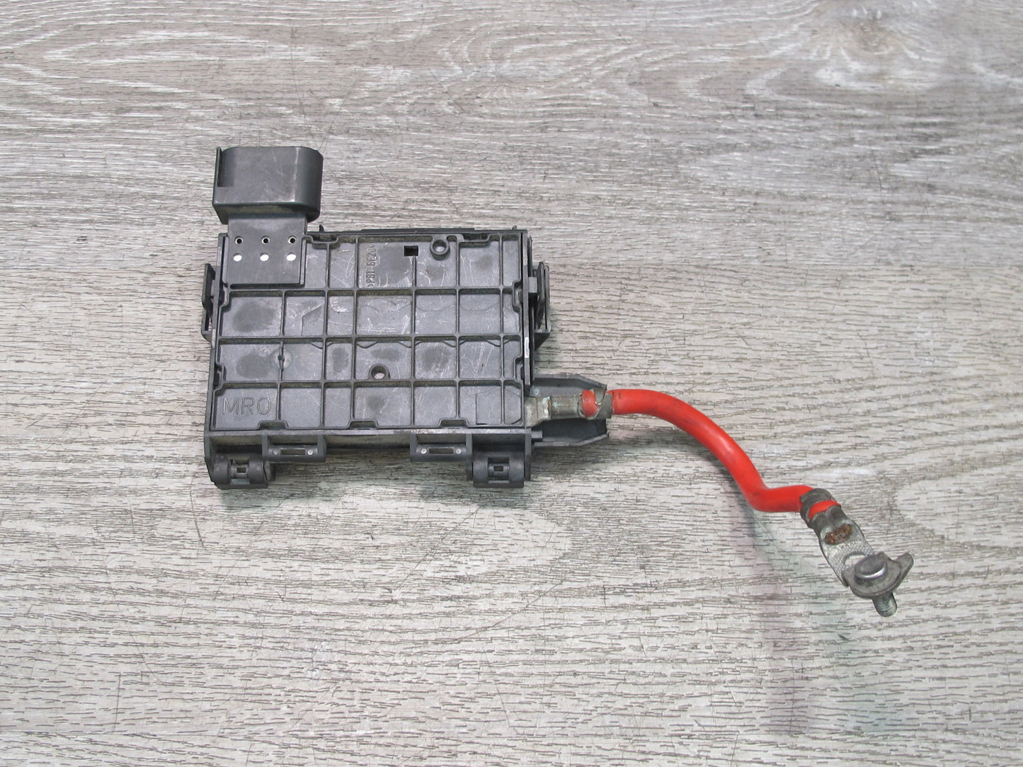 99-03 VW Eurovan T4 Positive Battery Cable Terminal Junction Fuse Box OEM
