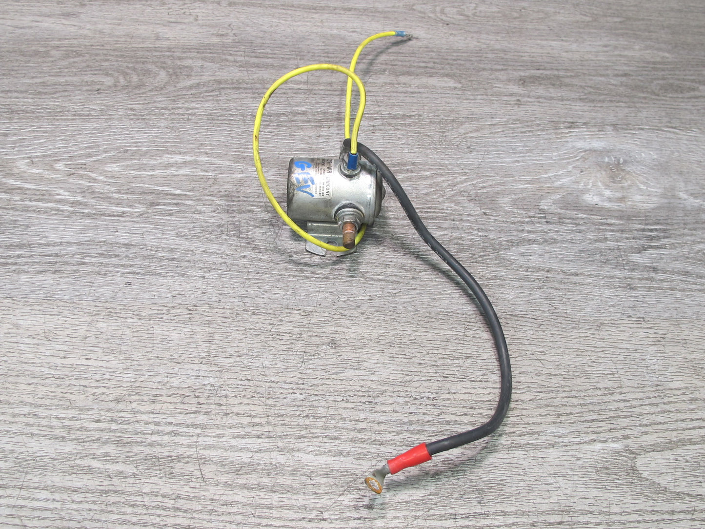01-03 VW Eurovan T4 Camper 3-POST Solenoid Battery Change Over Module OEM