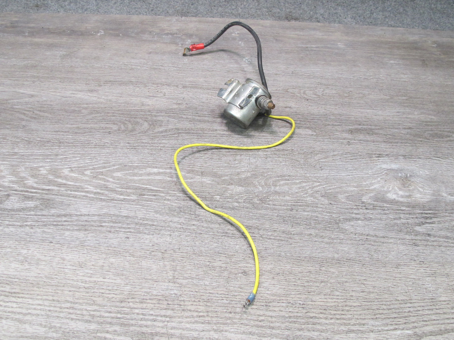 01-03 VW Eurovan T4 Camper 3-POST Solenoid Battery Change Over Module OEM