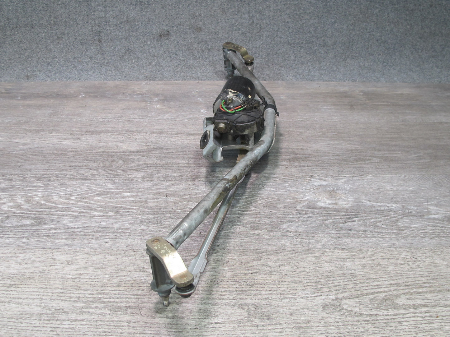 99-03 VW Eurovan T4 Windshield Wiper Transmission Linkage w Motor OEM