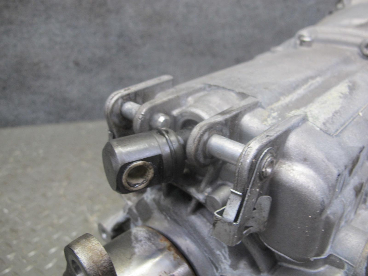 04-06 BMW E46 330Ci M54 GS6S37BZ M/T Manual Transmission Gearbox 104k Miles OEM