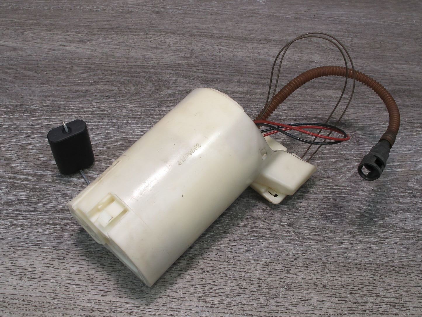 2003 BMW E85 Z4 M54 Fuel Pump Level Sensor w Fuel Pressure Regulator Set OEM