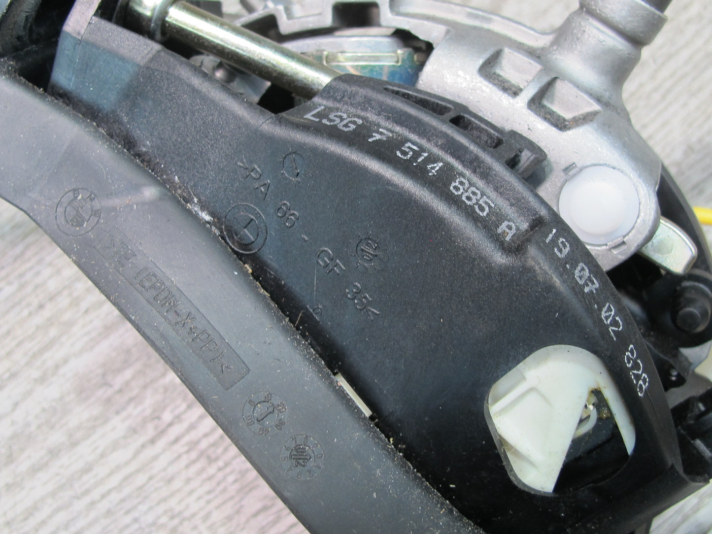 03-05 BMW E85 Z4 Automatic Transmission Gear Shifter Selector 7514885 OEM