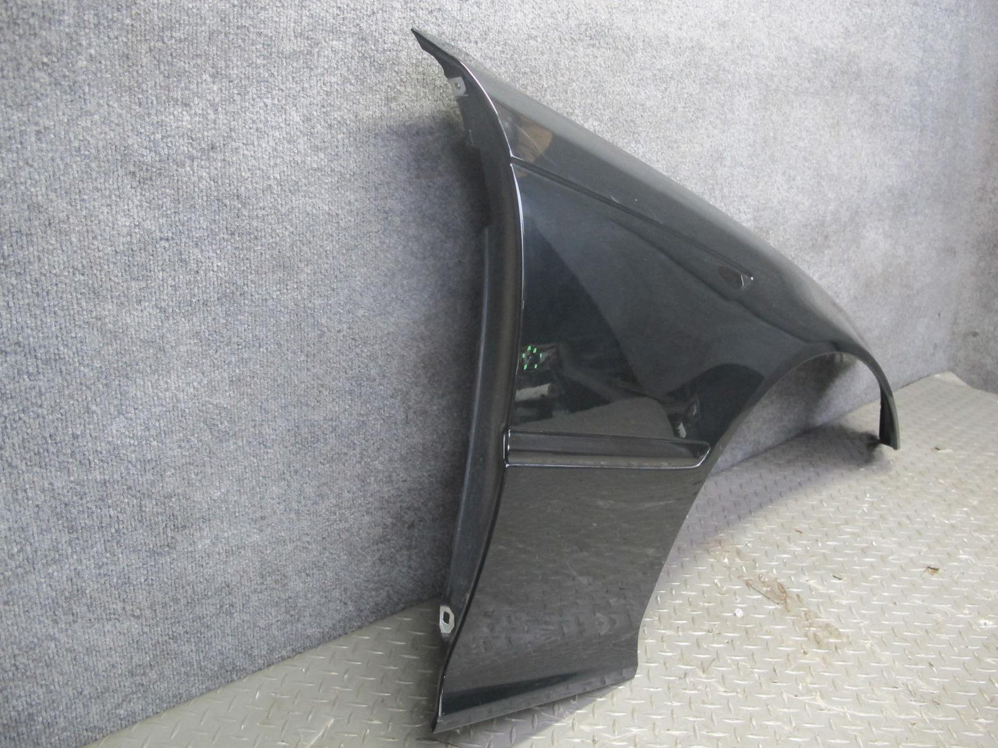 04-06 BMW E46 325Ci 330Ci Coupe Convertible Front Right Fender Shell Panel OEM