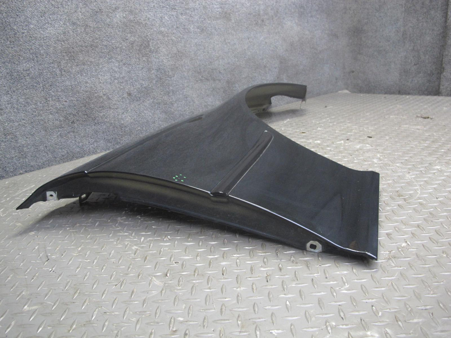 04-06 BMW E46 325Ci 330Ci Coupe Convertible Front Right Fender Shell Panel OEM