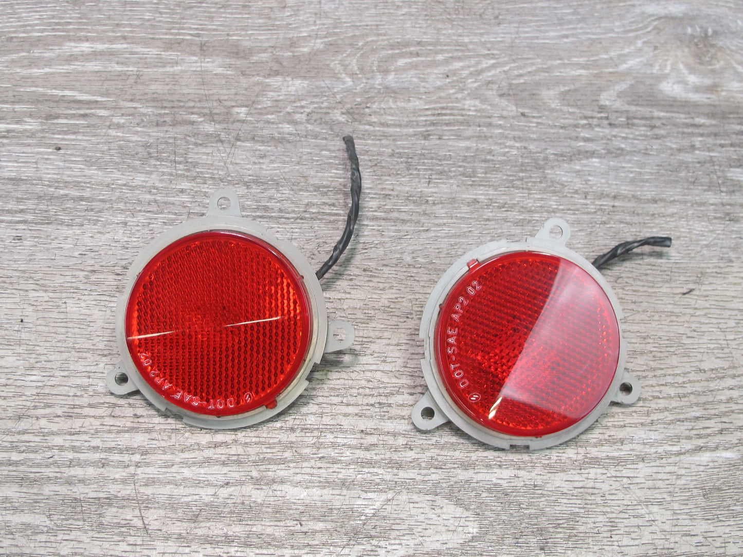 03-05 BMW E85 Z4 Set of 2 Rear Bumper Left & Right Side Marker Light OEM