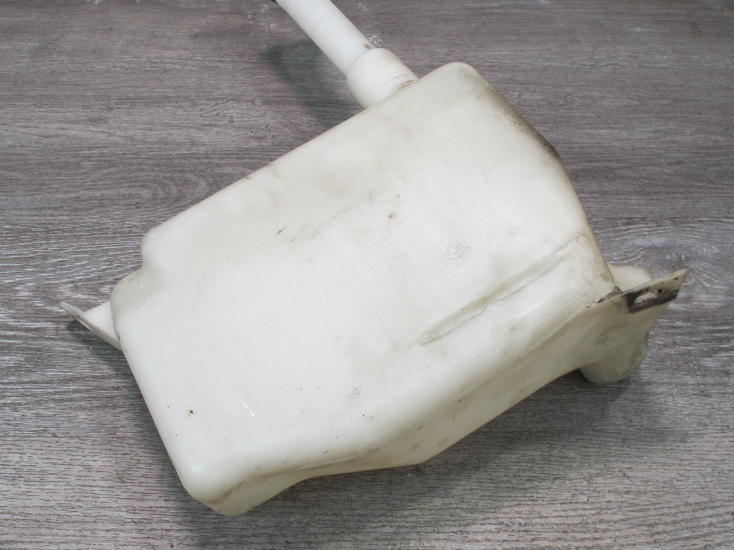 00-03 VW Eurovan T4 Windshield Washer Fluid Reservoir Bottle Tank 701955453B OEM