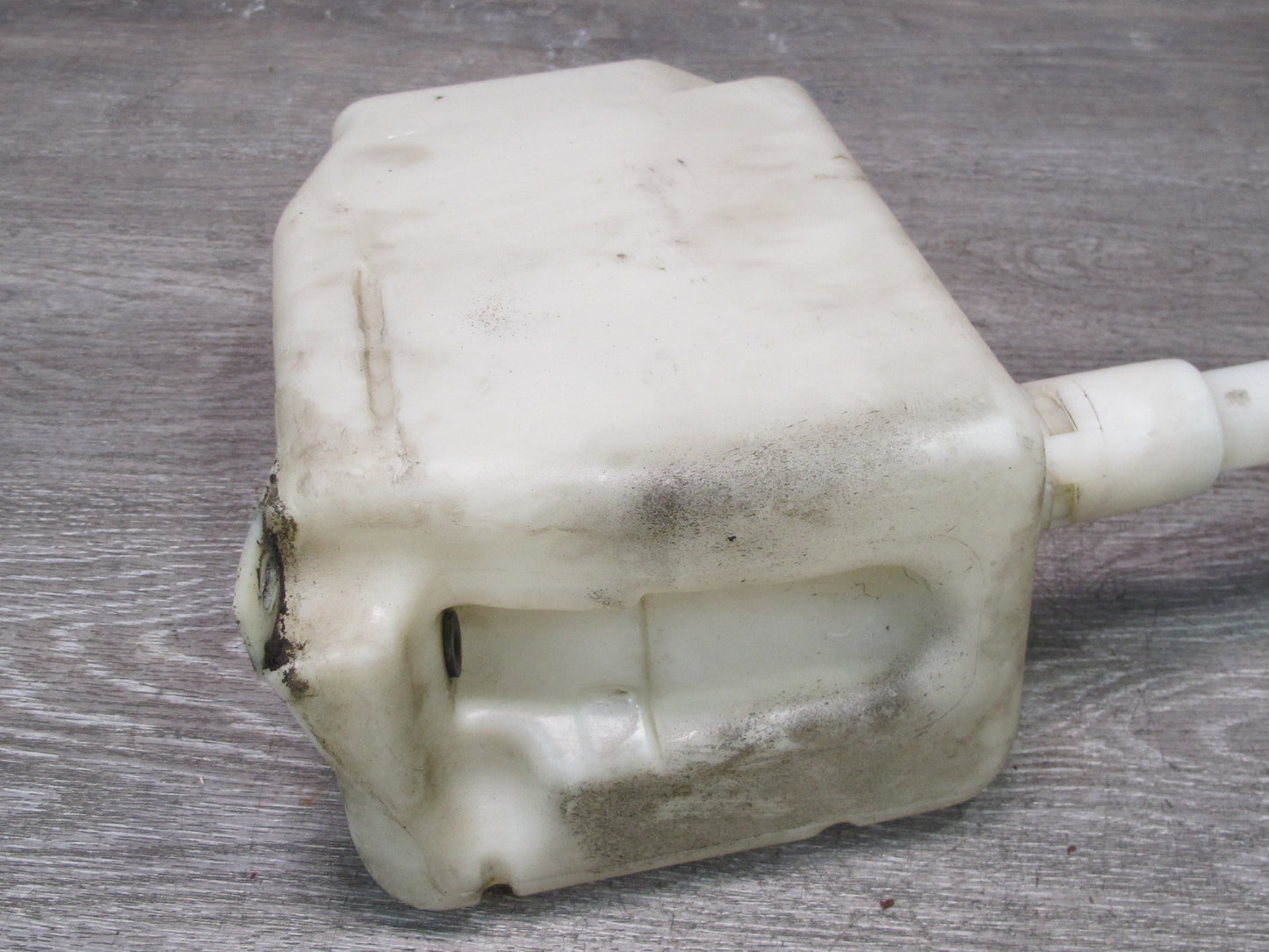 00-03 VW Eurovan T4 Windshield Washer Fluid Reservoir Bottle Tank 701955453B OEM