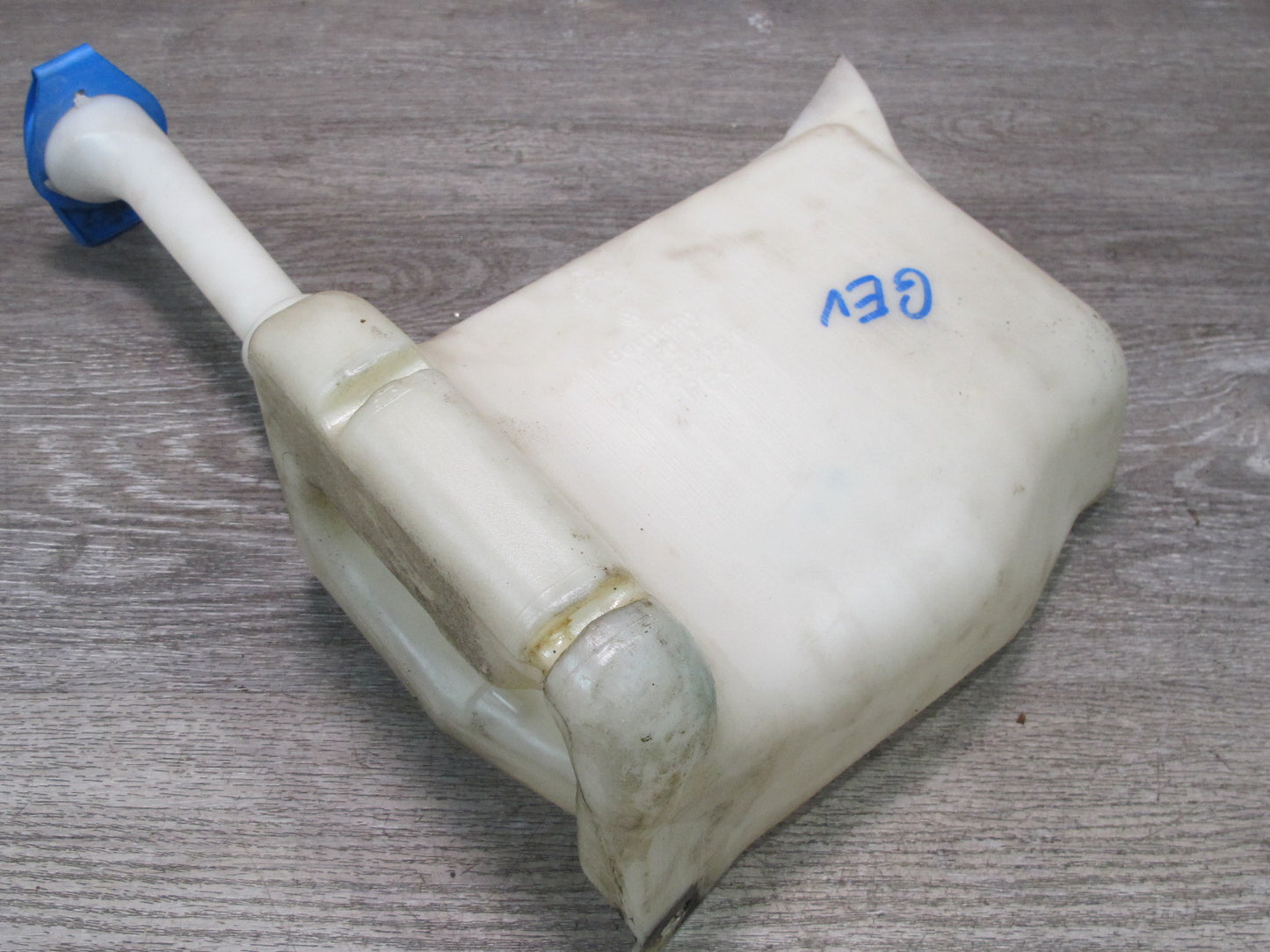 00-03 VW Eurovan T4 Windshield Washer Fluid Reservoir Bottle Tank 701955453B OEM