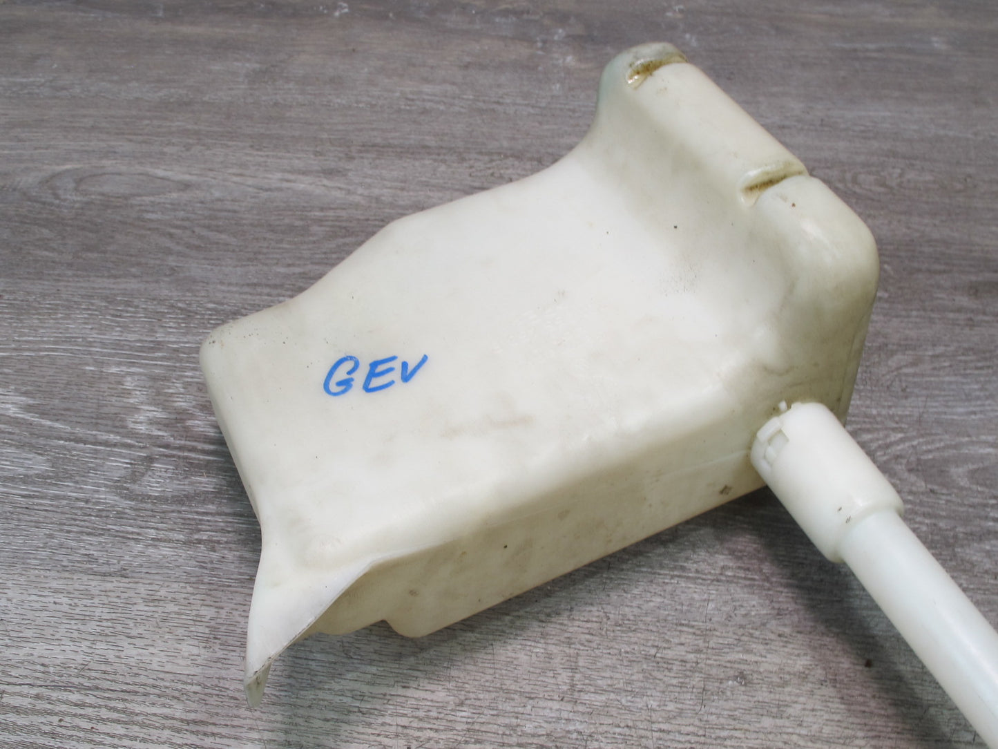 00-03 VW Eurovan T4 Windshield Washer Fluid Reservoir Bottle Tank 701955453B OEM