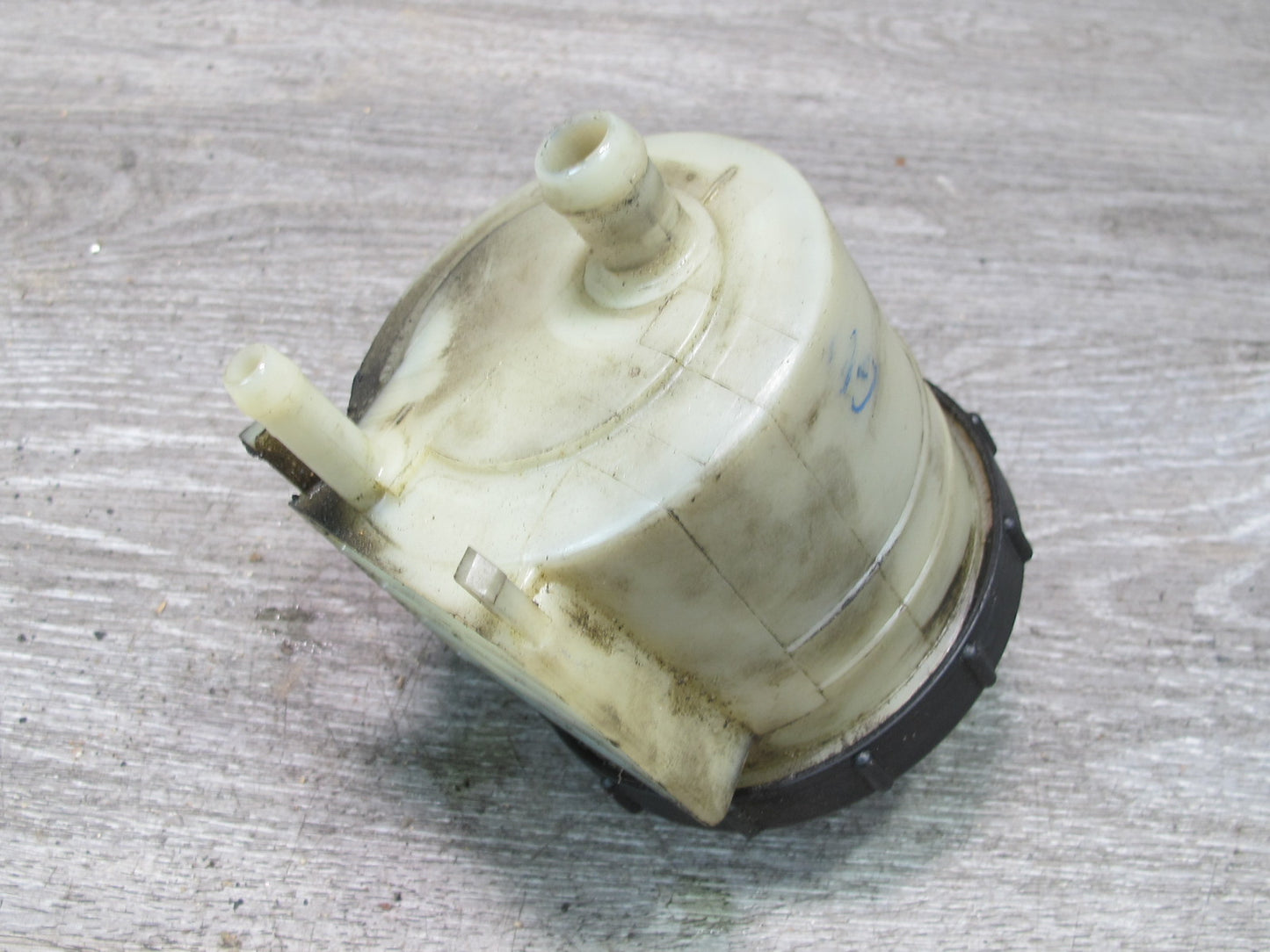 99-03 VW Eurovan T4 Power Steering Fluid Reservoir Bottle Tank 701422373A OEM