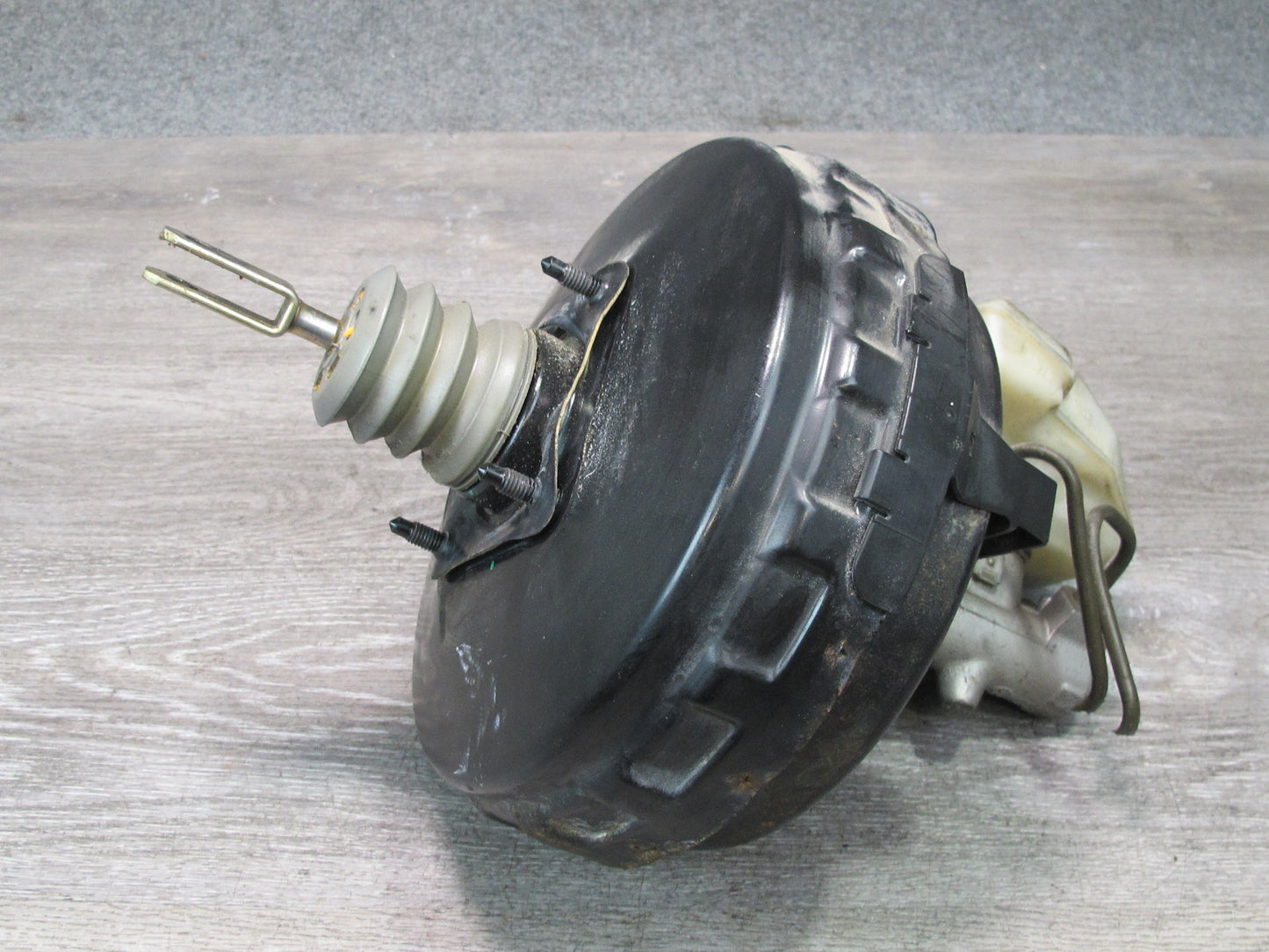 99-03 VW Eurovan T4 Brake Master Cylinder Booster Fluid Reservoir 7D0612101G OEM