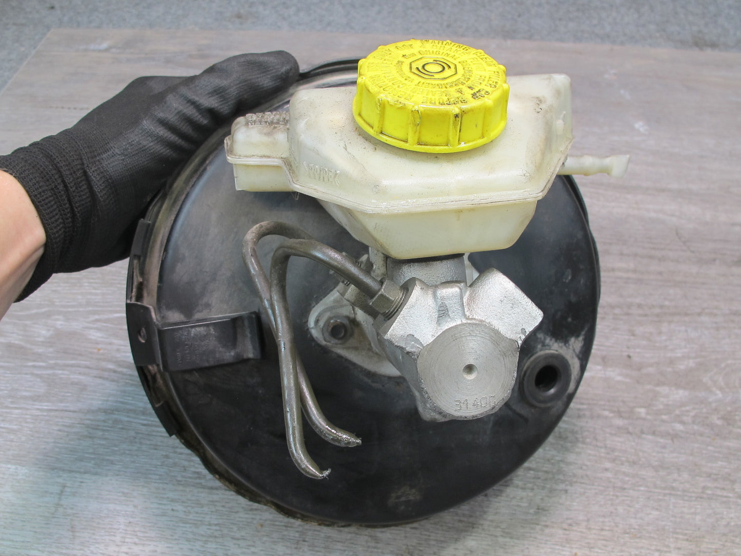 99-03 VW Eurovan T4 Brake Master Cylinder Booster Fluid Reservoir 7D0612101G OEM