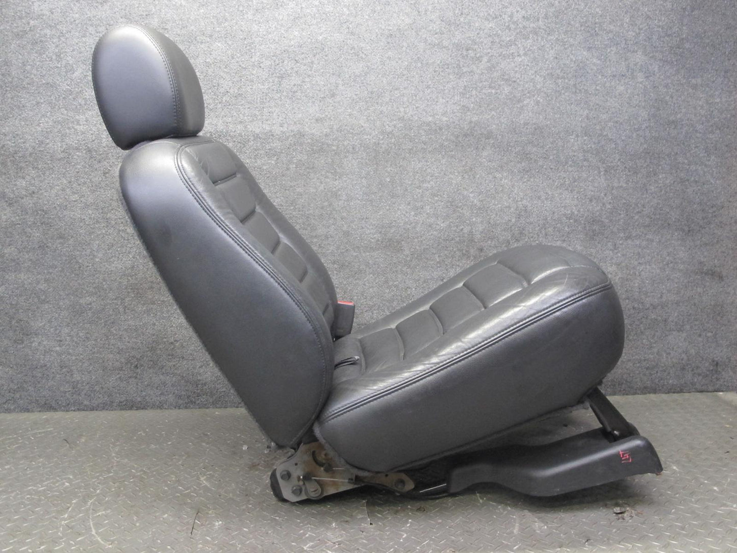 2005-2007 Hummer H2 Rear 2ND ROW Left & Right Side Leather Seat Set of 2 Black