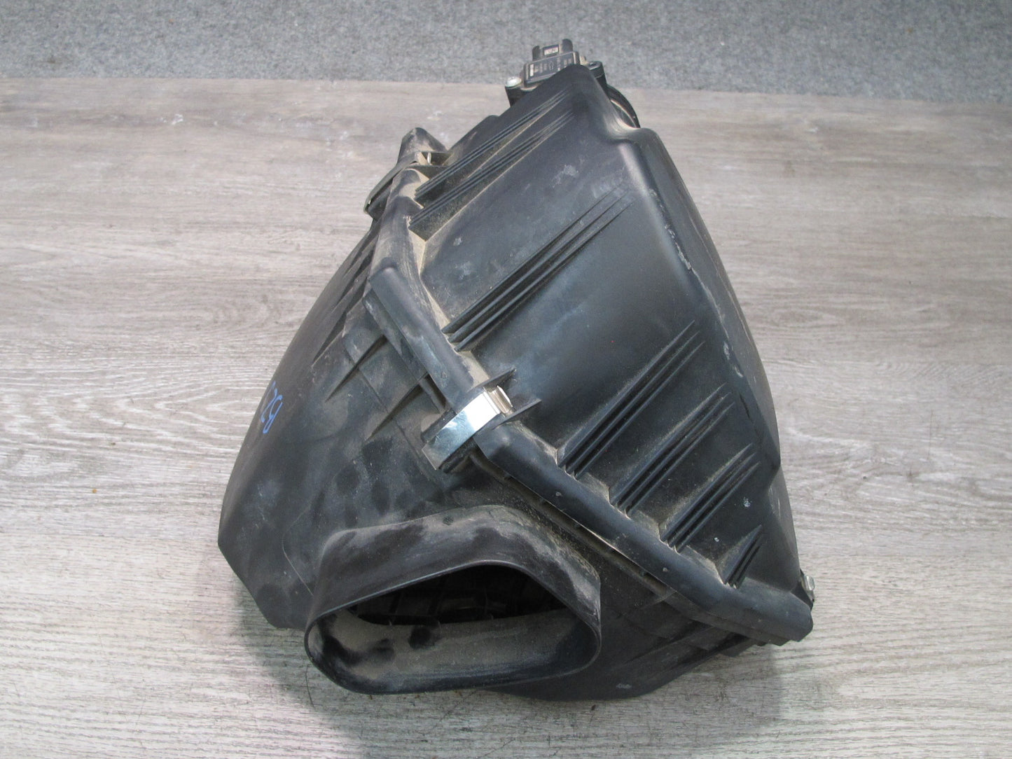 06-08 BMW E86 E85 Z4 3.0L N52 Air Intake Cleaner Filter Box w Mass Sensor OEM