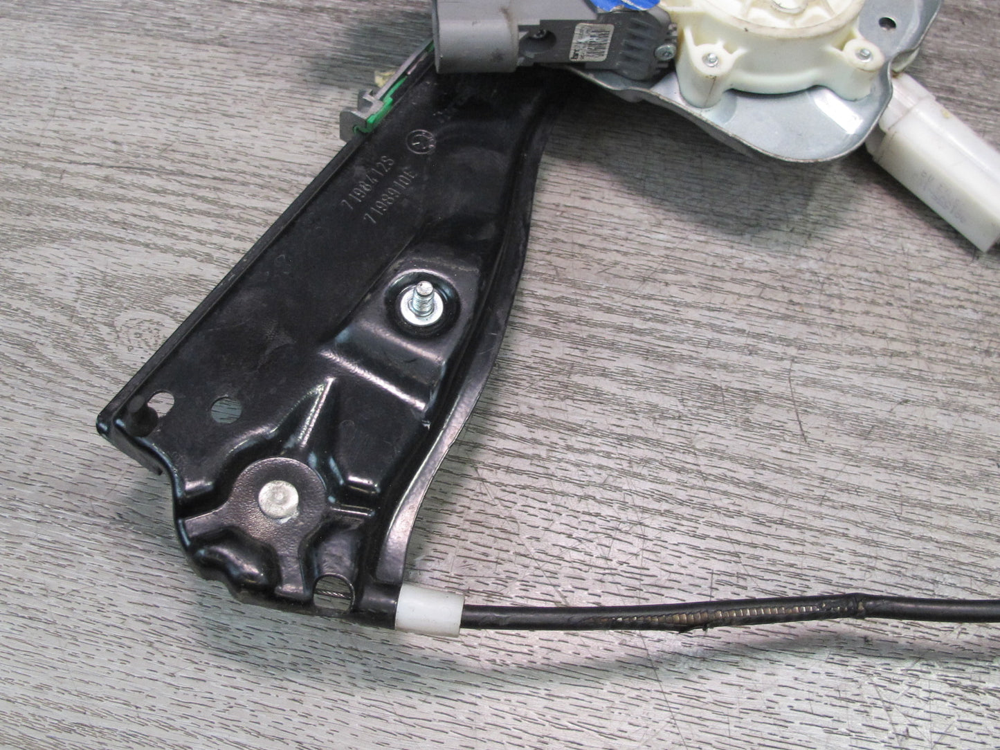 03-08 BMW E85 Z4 Right Passenger Door Window Regulator w Motor 7198910 OEM