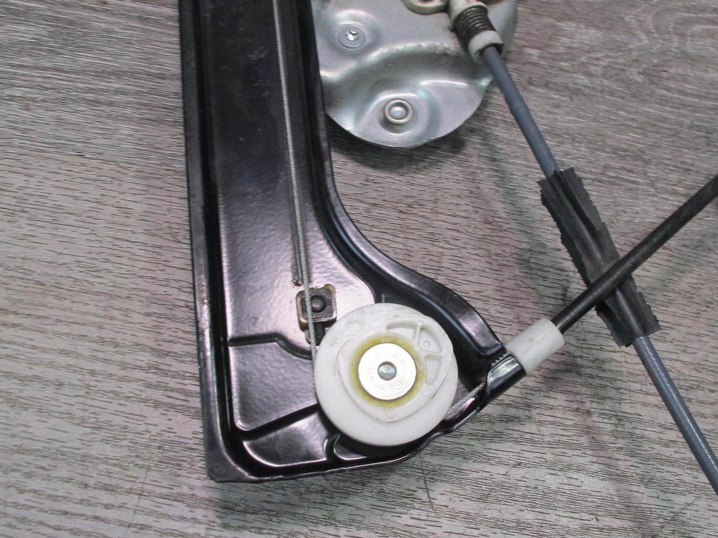 03-08 BMW E85 Z4 Right Passenger Door Window Regulator w Motor 7198910 OEM