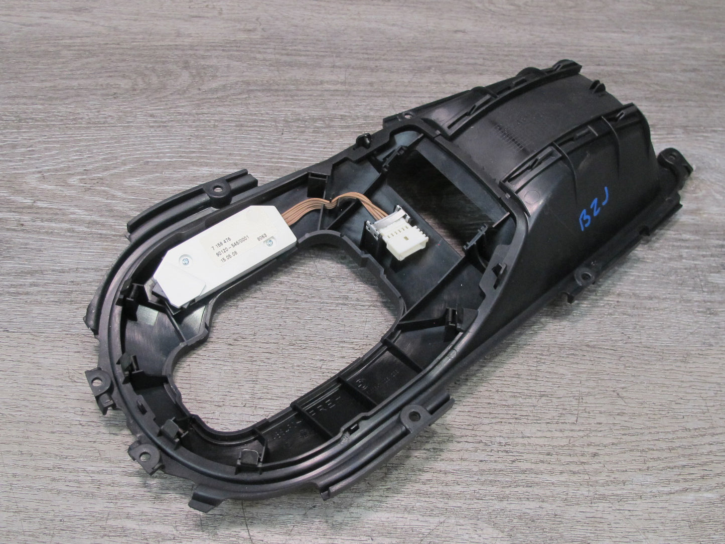 04-05 BMW E85 Z4 A/T Center Console Trim w Shifter Trim Black OEM