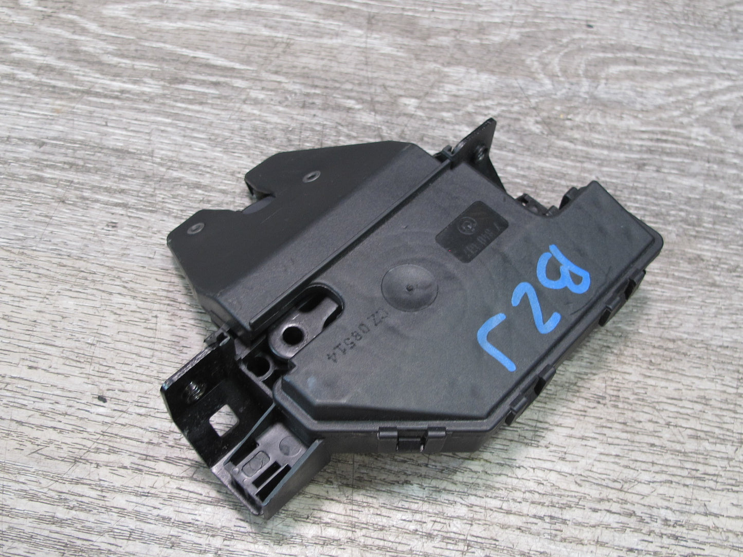 03-08 BMW E85 Z4 Roadster Trunk Lid Lock Latch Actuator OEM