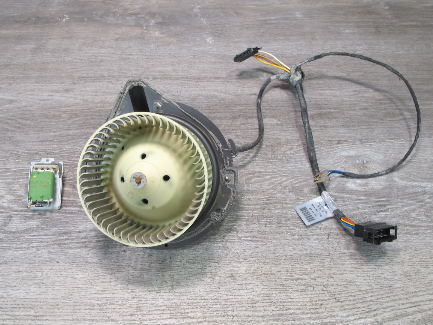 99-03 VW Eurovan T4 Front A/C Heater Blower Motor Fan w Resistor & Wiring OEM