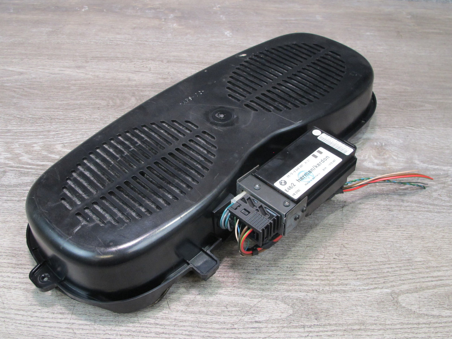 01-06 BMW E46 325Ci 330Ci Coupe Rear TOP Hi-fi Subwoofer w AMP Amplifier OEM