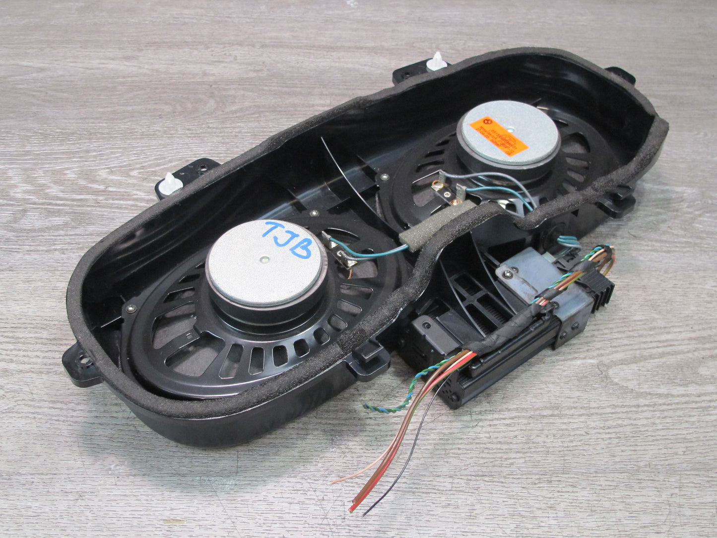 01-06 BMW E46 325Ci 330Ci Coupe Rear TOP Hi-fi Subwoofer w AMP Amplifier OEM